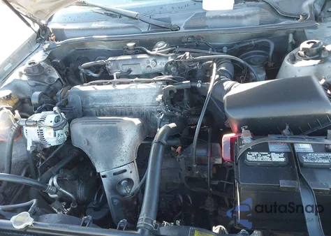 2001 Toyota Camry Ce z USA, uszkodzony, nr VIN 4T1BG22K61U107414